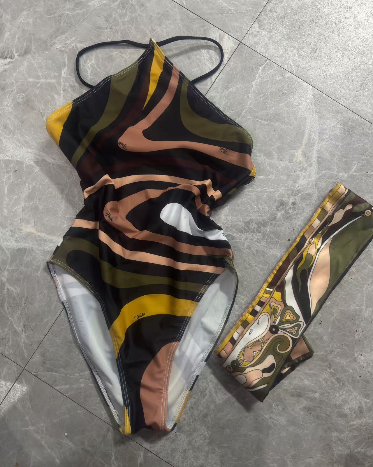 Hunter Pucci 2-Piece